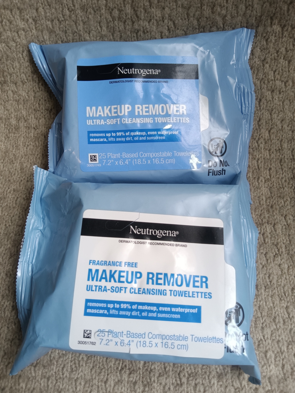 Neutrogena Light Blue Makeup Remover Ultra-Soft Cleansing Towelettes Set of 2